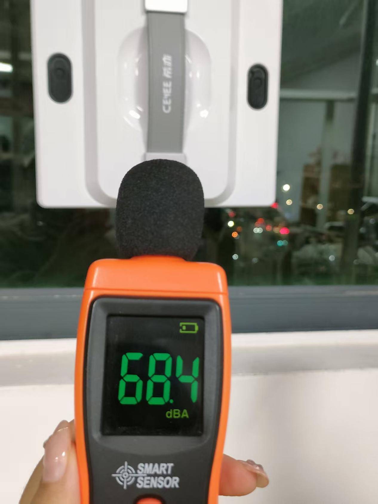 欧克森W66好用吗？2026擦窗机器人横评：希亦W1、欧克森W66、康佳谁更值得买？