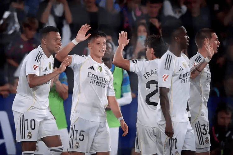 西甲周六030前瞻：皇马VS埃尔切，豪门残阵VS保级弱旅，伯纳乌不败神话能否延续？