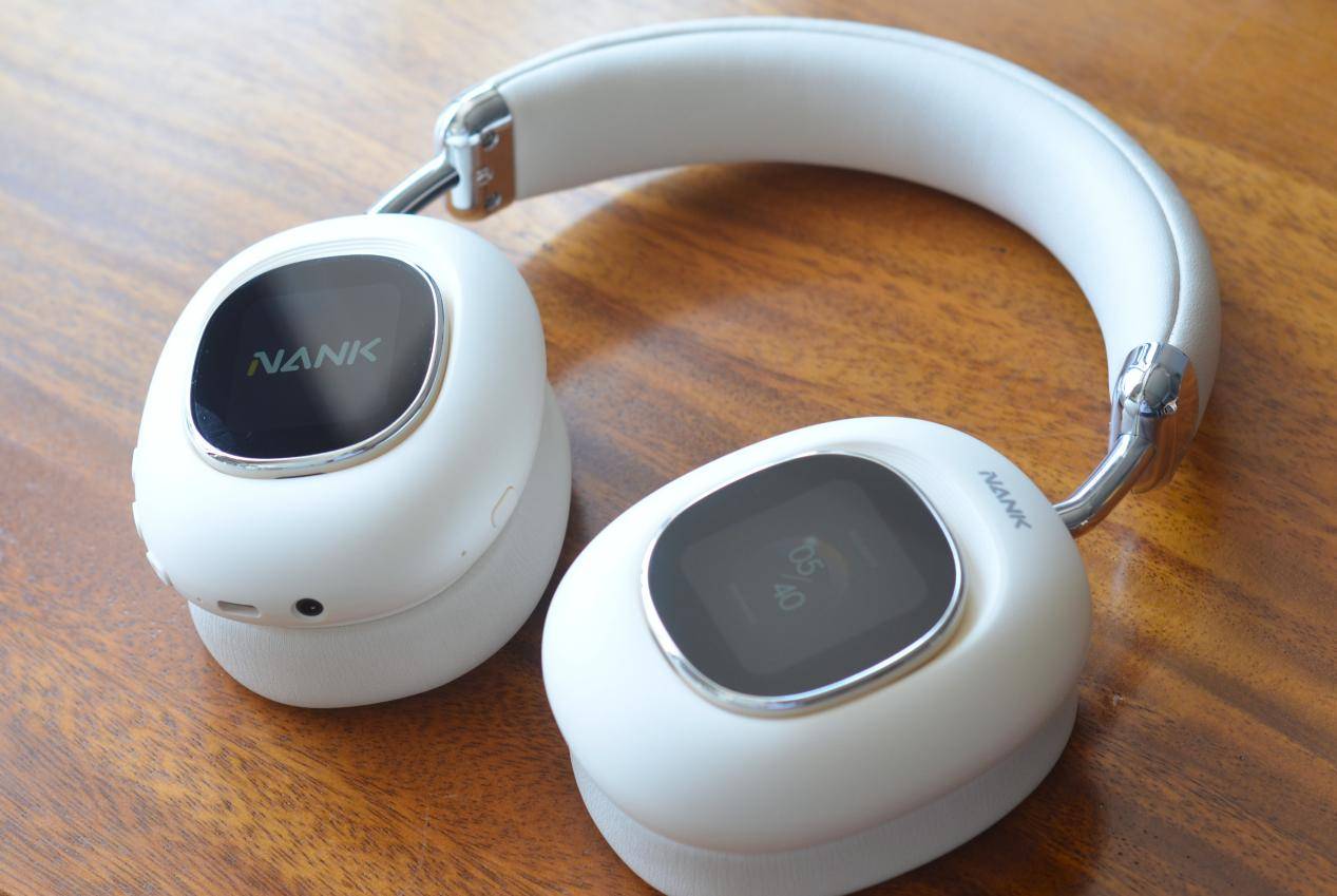 HiFi音质、智能交互灵动屏、AI智能，南卡SHOW头戴式耳机体验感拉满