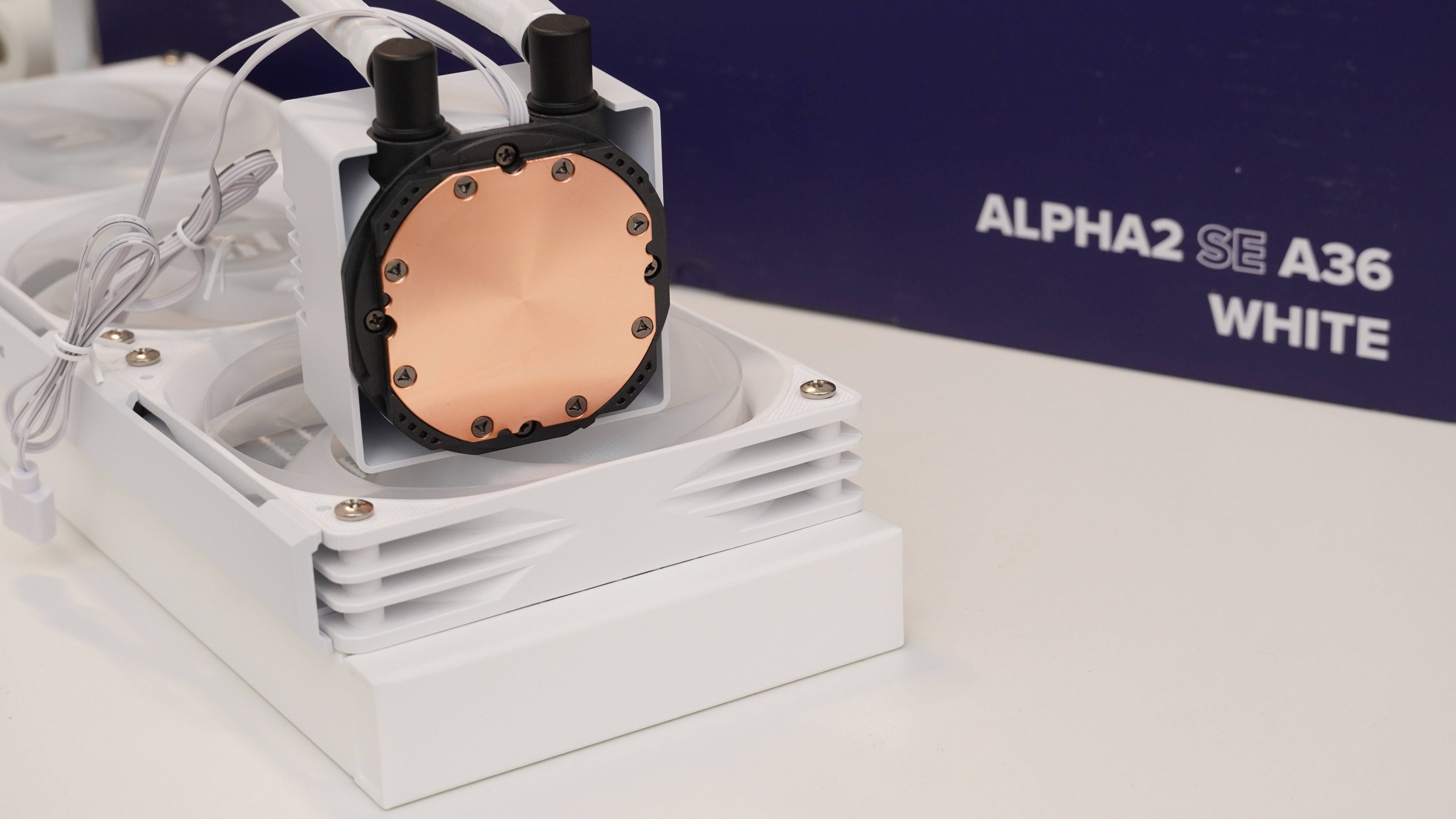 zalman思民的阿尔法2 SE A36水冷散热器：稳住本地AI运算的最后一步