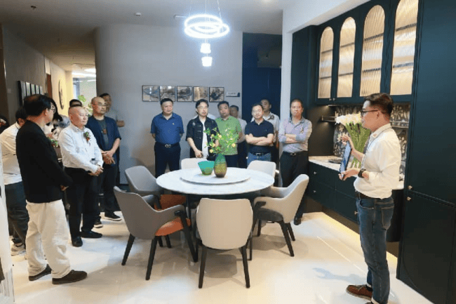 深圳市室内装饰行业协会十周年庆典启动仪式 暨第四届第一次理事会圆满落幕(图21) 深圳市室内装饰行业协会十周年庆典启动仪式 暨第四届第一次理事会圆满落幕(图21)