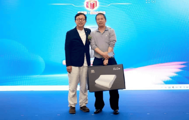 深圳市室内装饰行业协会十周年庆典启动仪式 暨第四届第一次理事会圆满落幕(图13) 深圳市室内装饰行业协会十周年庆典启动仪式 暨第四届第一次理事会圆满落幕(图13)