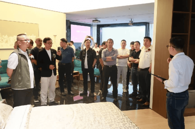 深圳市室内装饰行业协会十周年庆典启动仪式 暨第四届第一次理事会圆满落幕(图20) 深圳市室内装饰行业协会十周年庆典启动仪式 暨第四届第一次理事会圆满落幕(图20)