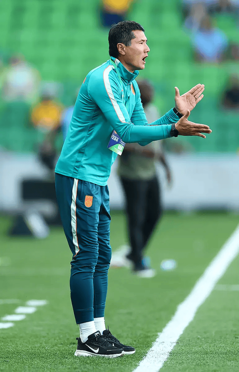 邵佳一：变阵失利我要承担全部责任 后80分钟发挥完美