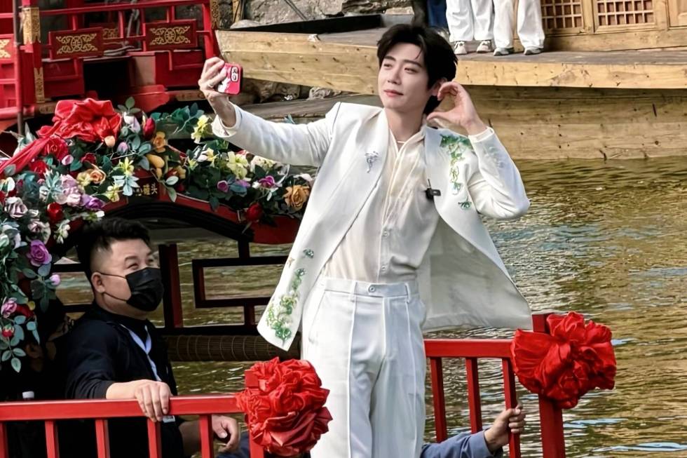 李卿清明上河园“穿越”撒糖,双向奔赴引爆文旅热潮_活动_宋韵_事件