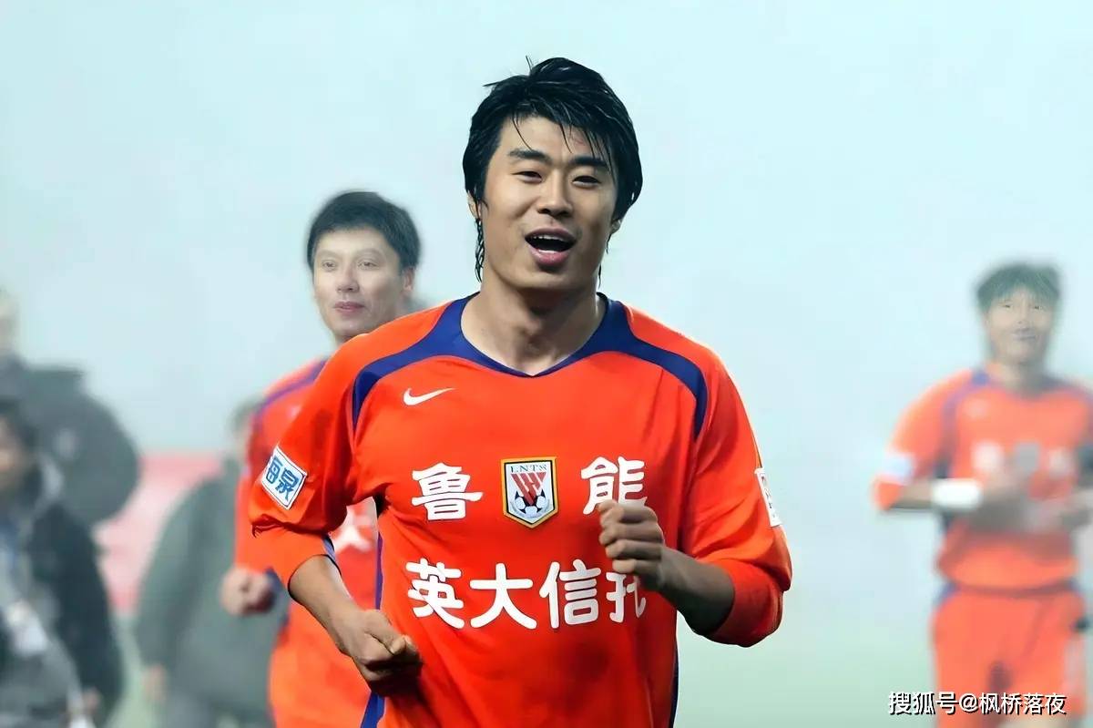 功勋射手变下课热门！韩鹏的泰山困局，折射中国足球之痛！