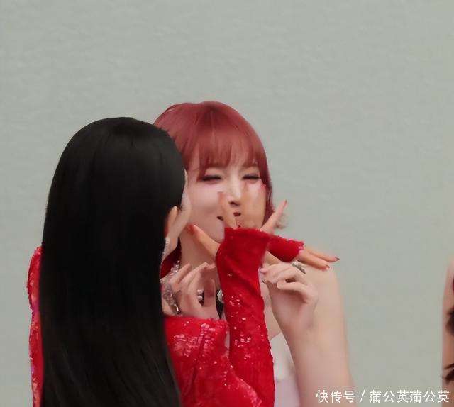 没能力就别做主持人！谢娜在《乘风》捂嘴嘉宾，节奏拖沓，败好感 (http://www.tianiu.net/) 娱乐 第1张