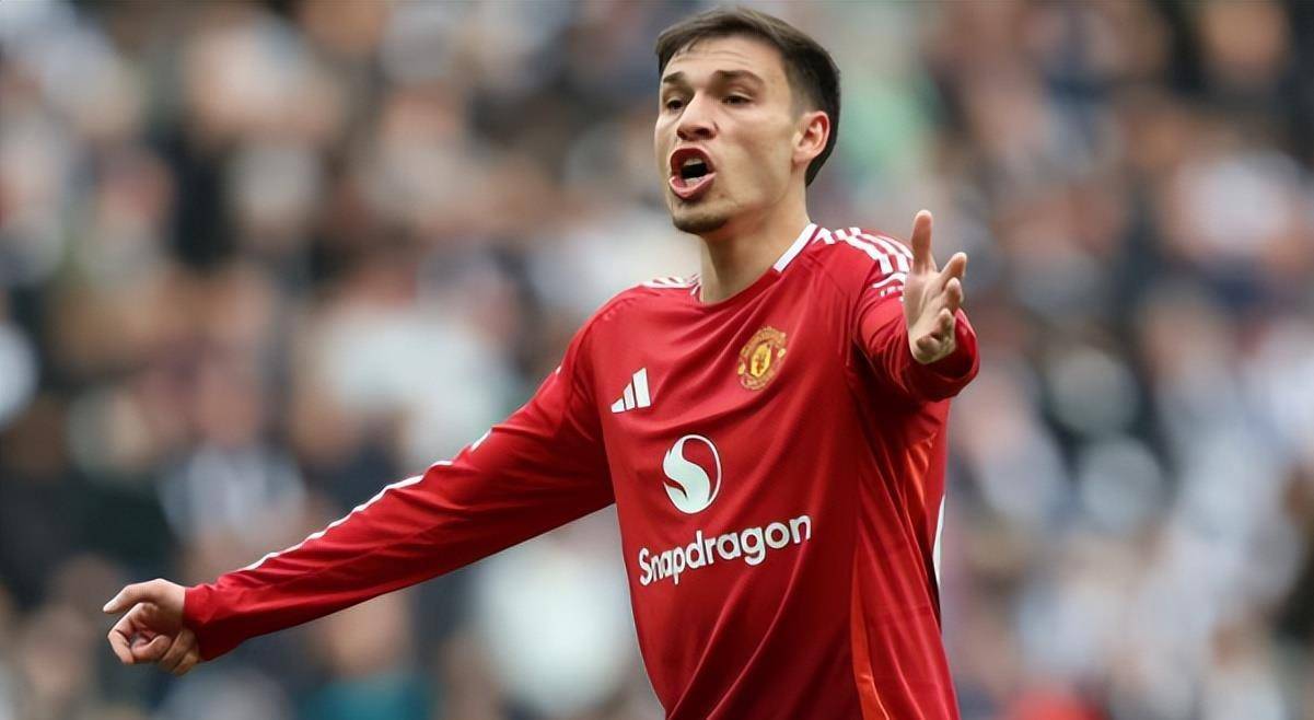 曼联标价4000万欧甩卖鸡肋铁腰,4大豪强哄抢,尤文图斯最想签他