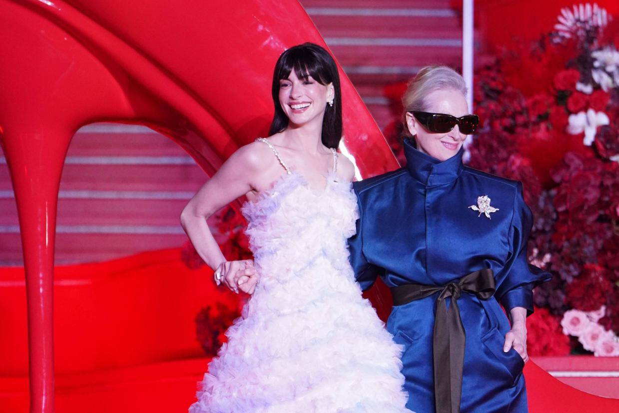 《穿普拉达的女王2》红毯盛典:周也谷爱凌安妮·海瑟薇等众星璀璨