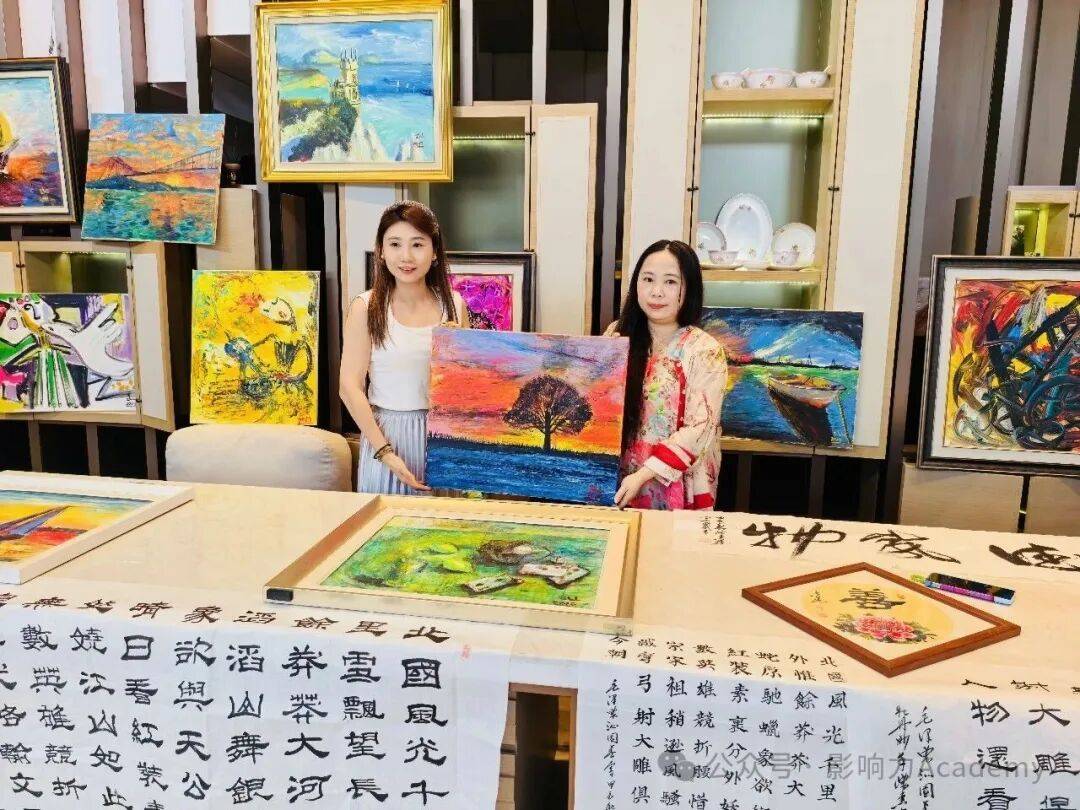 传承与创新交融：当代抽象画家招丽丽与“牡丹皇”陈惠莲画展亮相大湾区(图2)