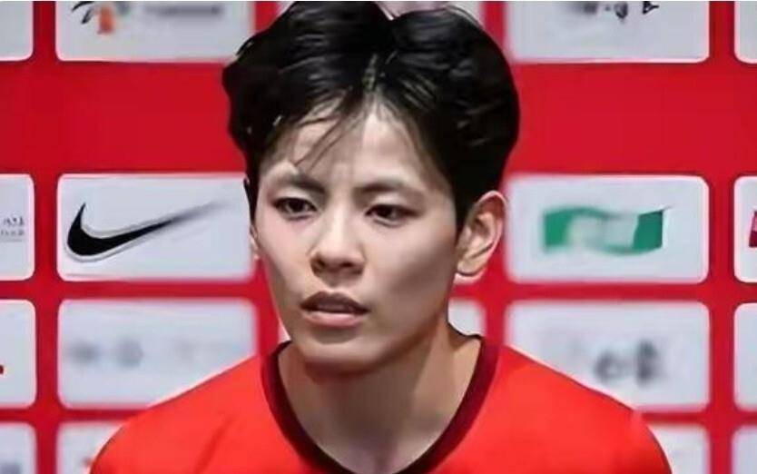 直接炸场！中国女篮19人豪华名单出炉，韩旭李月汝领衔死磕双冠