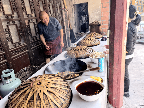 磐石玉寨推出乡村酒席一条龙“主家零操心 轻松办宴席” (图2)