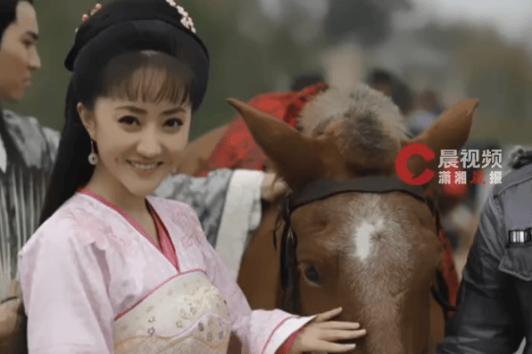 梁晶晶自曝流产5次痛失7子！《隋唐英雄》长孙皇后扮演者的艰辛求子路