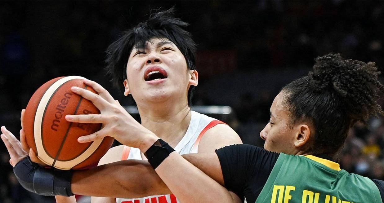 恭喜！中国女篮25岁1米92悍将留洋：携手杨舒予闯荡澳洲