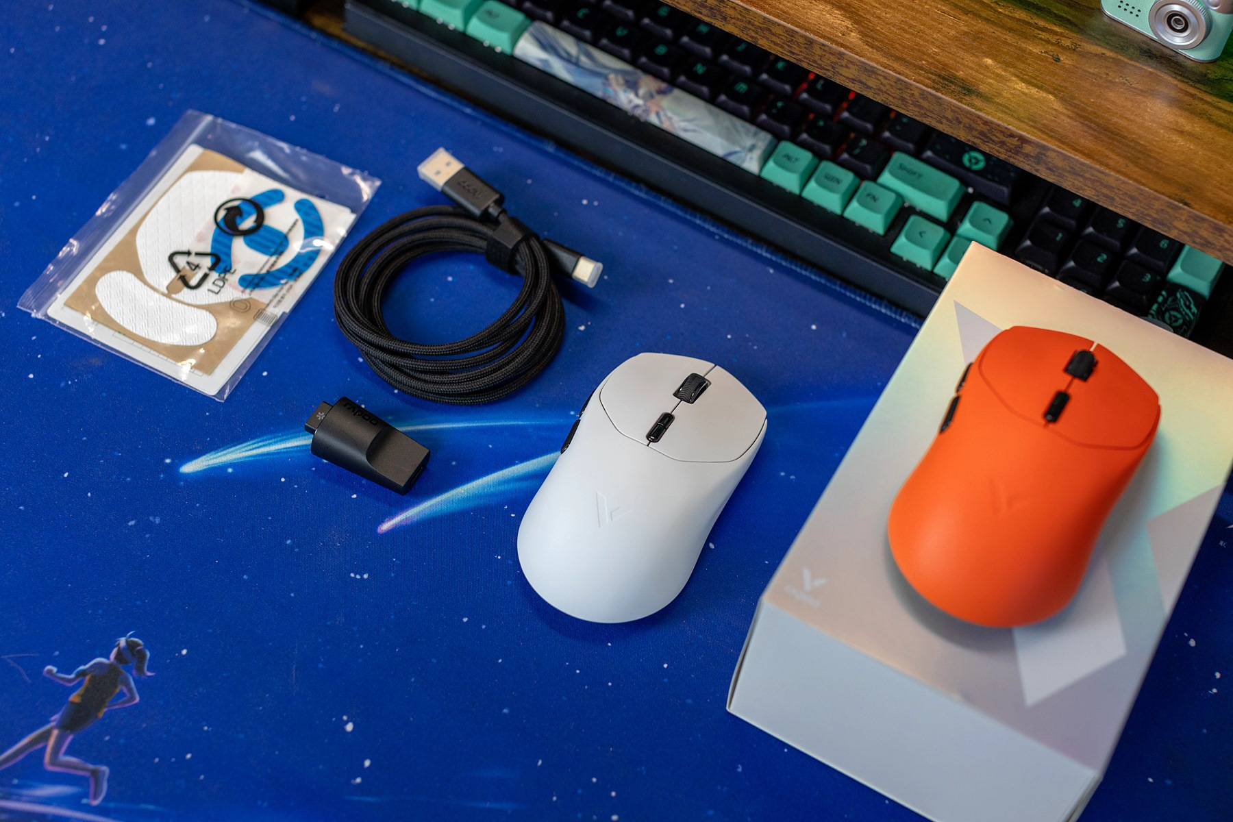 雷柏VT1/VT1MAX拆机实测，这49克分量里藏着哪些值得玩味的细节