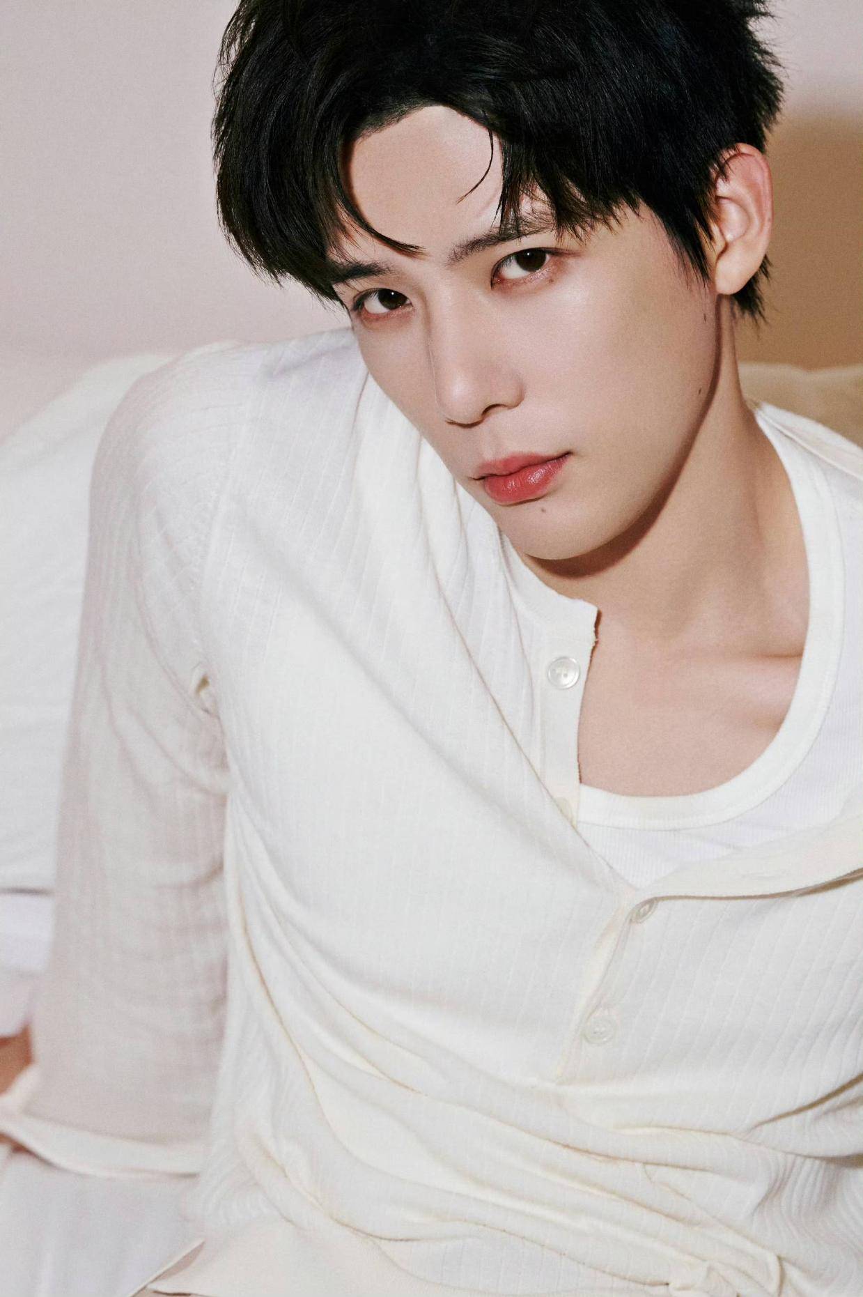 王安宇1080元见面会票价引争议，演员跨界演出是创新还是“割韭菜”？