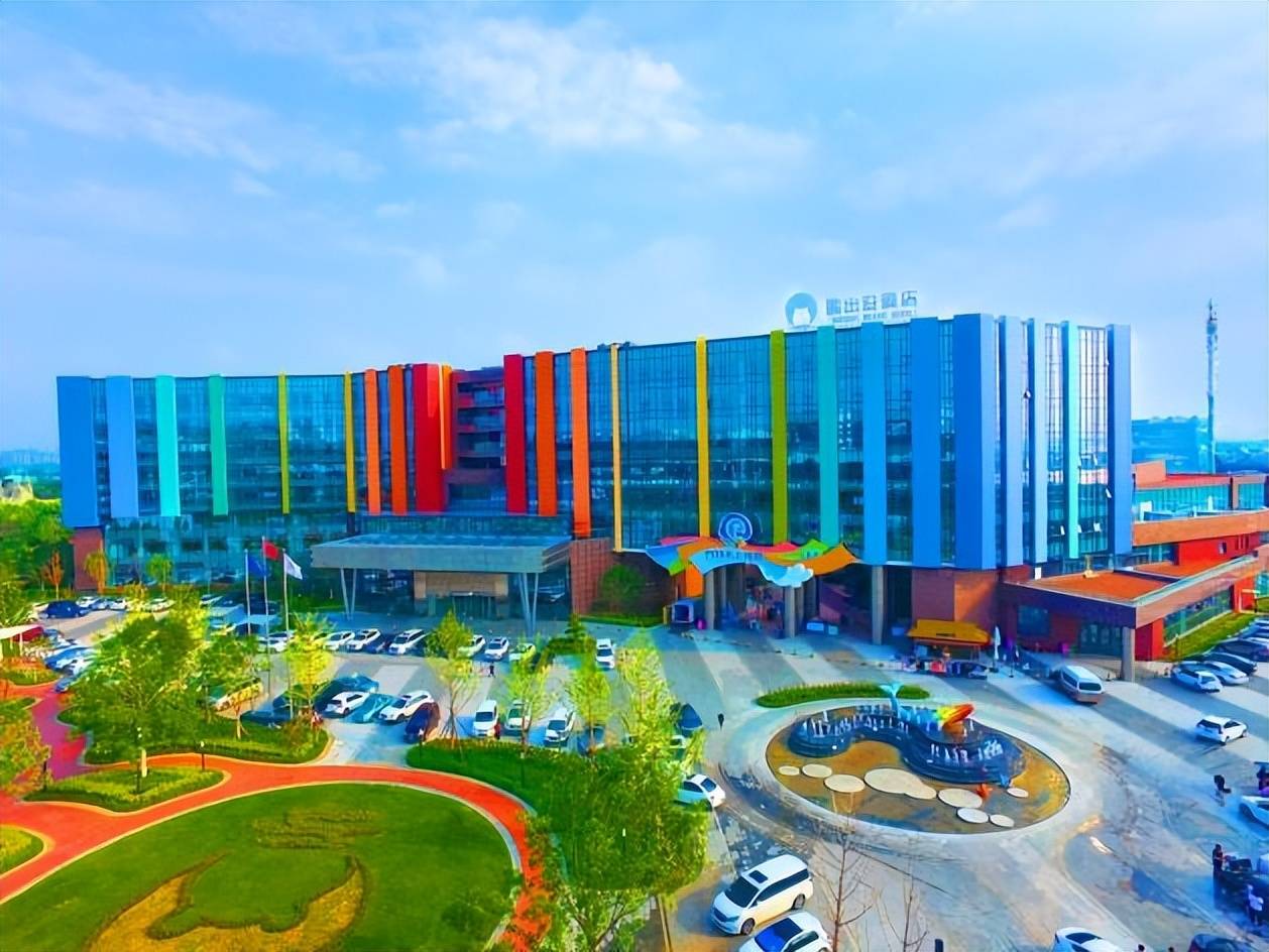 《“五一”亲子游标杆！闯入熊出没世界，解锁沉浸式假日时光》