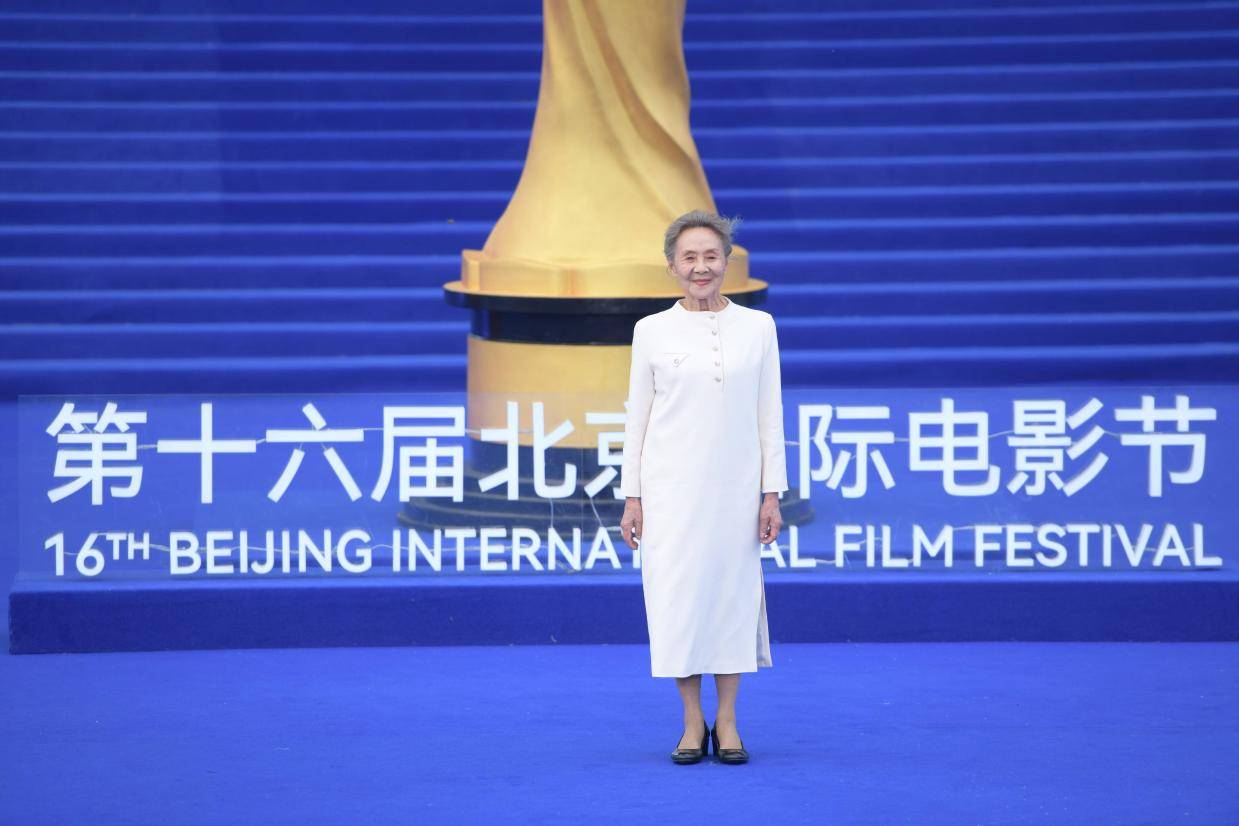 87岁吴彦姝北影节再展风采：新戏邀约不断，热情不减当年