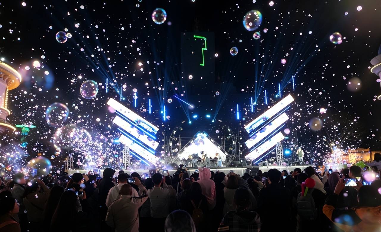 《“五一”亲子游标杆！闯入熊出没世界，解锁沉浸式假日时光》