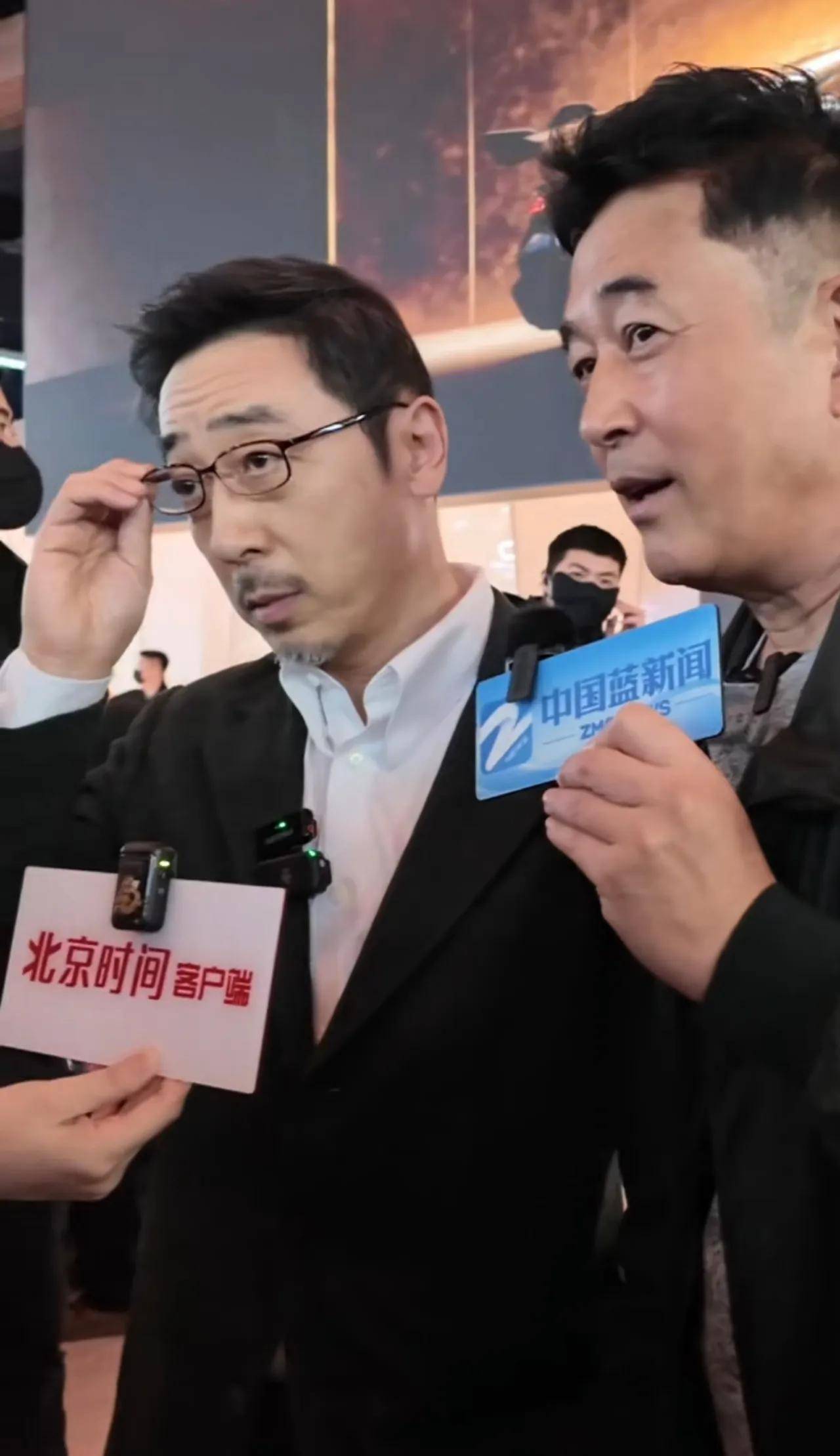 北京车展惊现“反派大佬”同框！他们的眼睛瞄准了同一款车，比亚迪仰望！