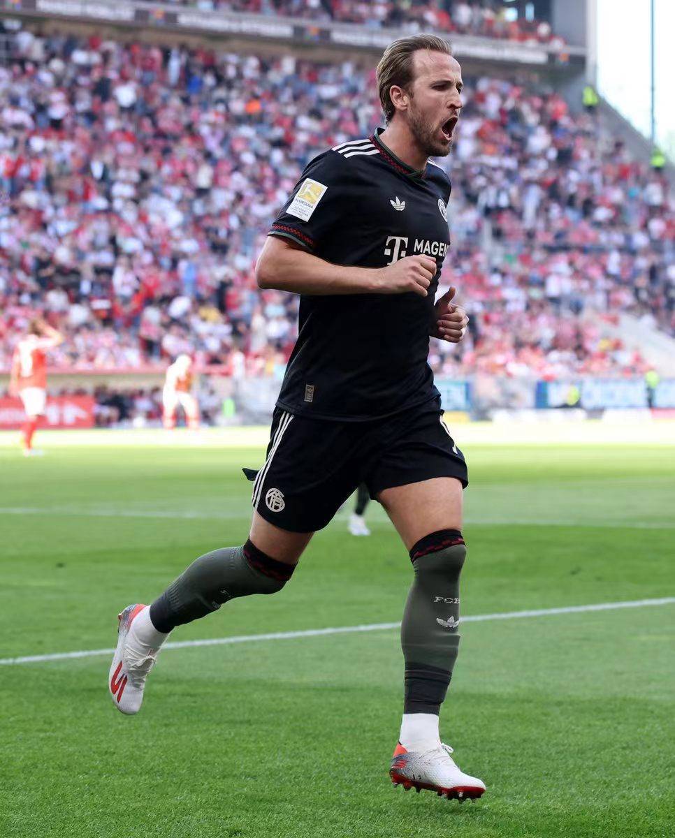 周二欧冠半决赛：巴黎VS拜仁，南安普敦VS伊普斯，利雅新月VS达马克