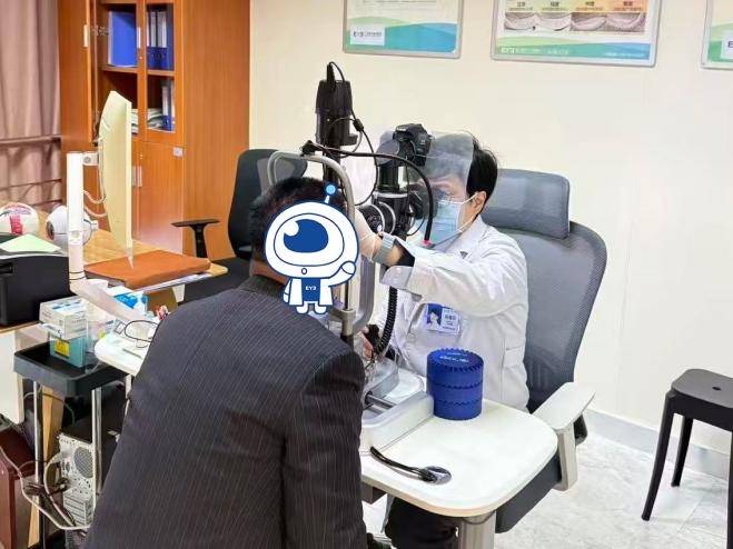 2天完成角膜移植 广州爱尔眼科何曼莎团队为角膜穿孔患者抢回光明(图1)