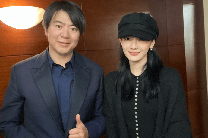 宁艺卓吉娜现身郎朗演奏会，跨界友谊引热议