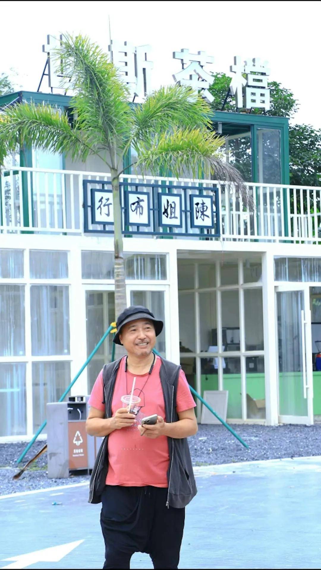積極拍片宣傳。（影片截圖）