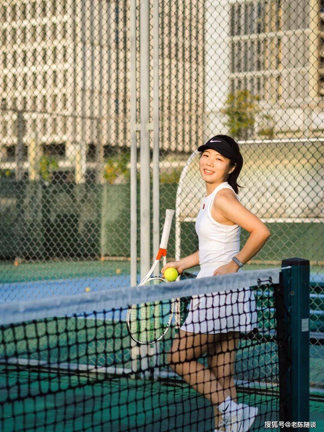 网球场上的绝美佳人——时尚写真