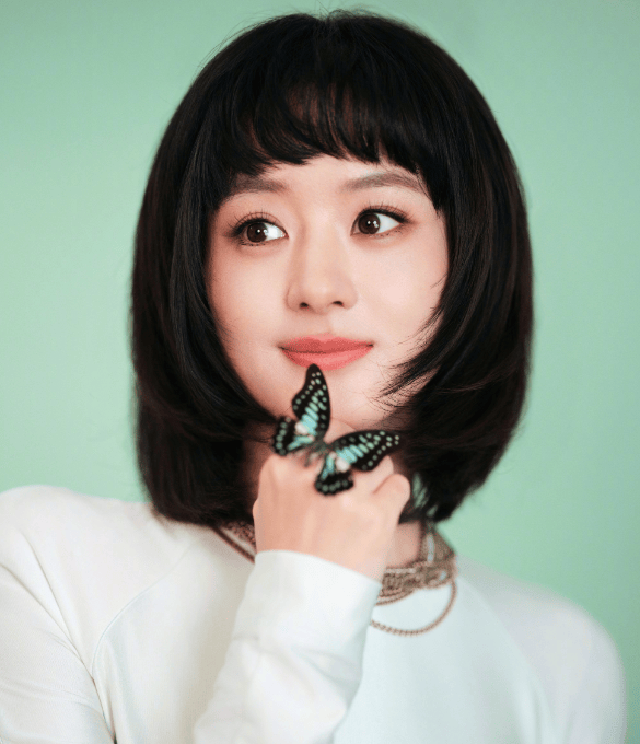 急流勇退？赵丽颖一年多没进组，被传复婚带娃