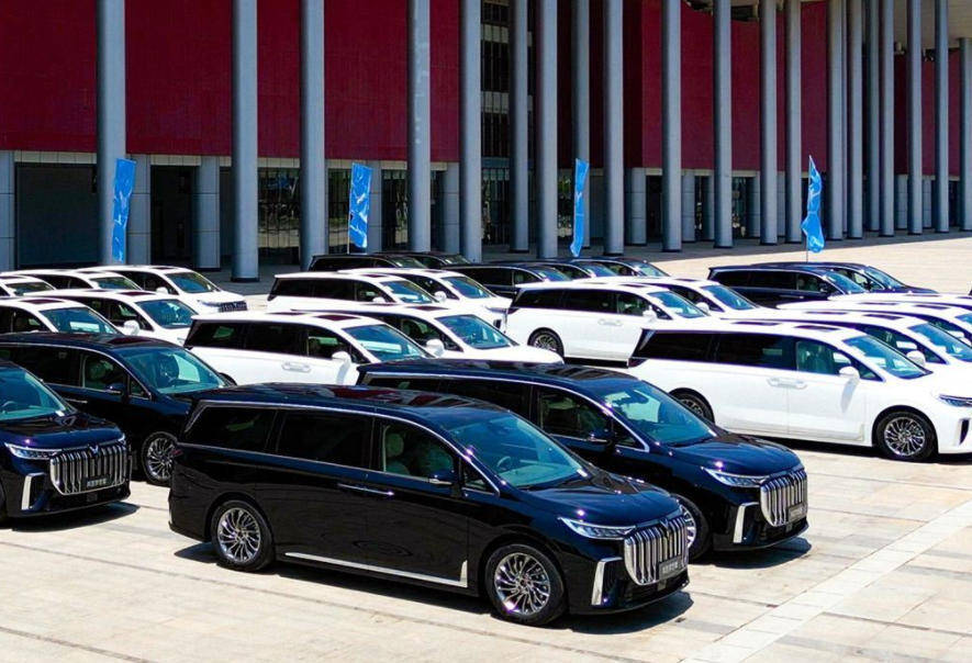 2026年中国“MPV冠军”易主:单月销量破7000台,燃油MPV退位_搜狐汽车_搜狐网