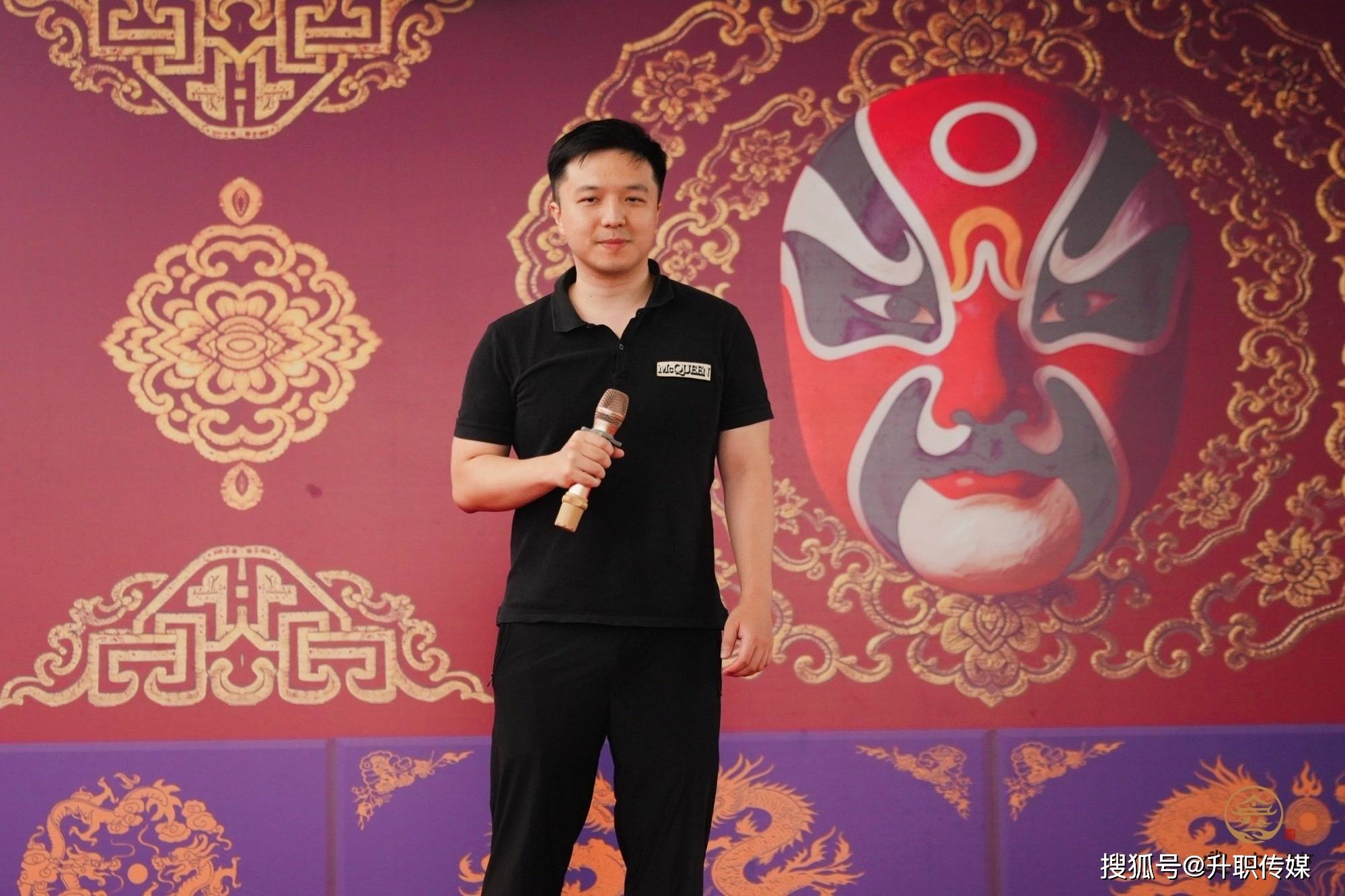 国风雅集敬慈母，古韵声声颂春晖！深圳古玩城母亲节主题文化活动温情启幕