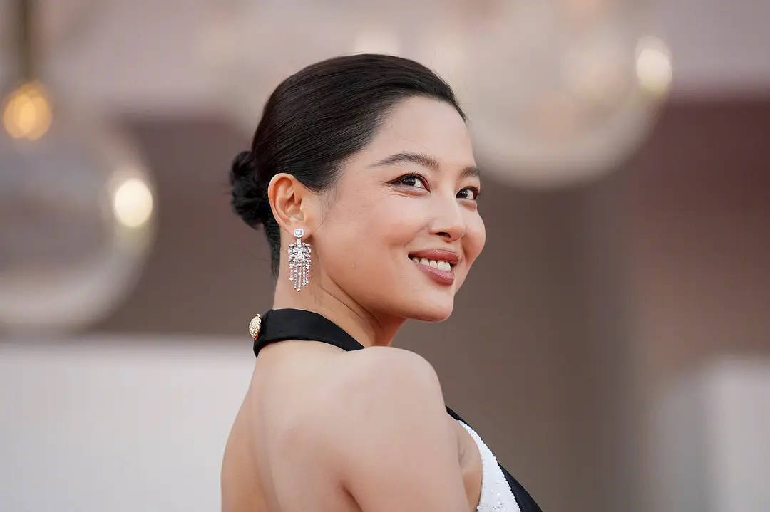 辛芷蕾将饰好莱坞首位华裔影星黄柳霜 新片亮相戛纳