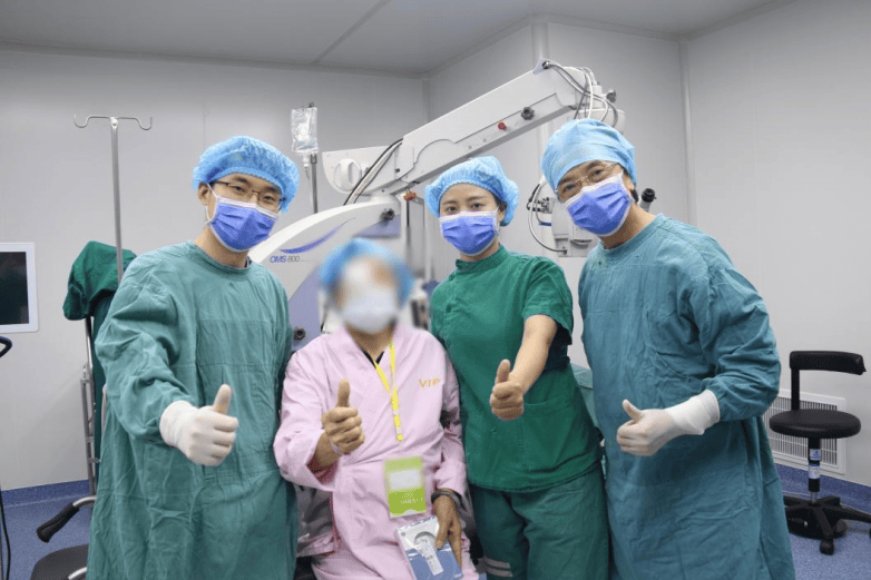 突破20万例！爱尔眼科飞秒激光白内障手术引领精准智能新时代(图3)