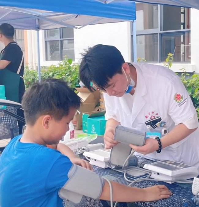 南宁市江南区明德小学创新推进健康学校建设(图6) 南宁市江南区明德小学创新推进健康学校建设(图6)