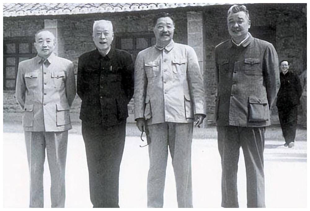 55年授衔时,他本没有军衔,但主席说:上将名单一定要有他_阎红彦_陕北_革命