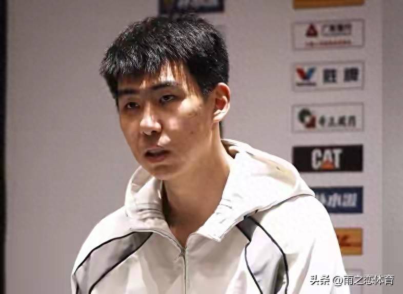 广东队三消息炸锅：徐昕回家，徐杰跑路，胡明轩带伤硬扛