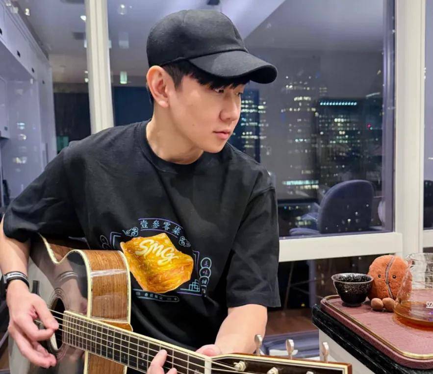 原创            林俊杰要起诉亲哥和嫂子了？女友七七找了律师团队，已走法律程序