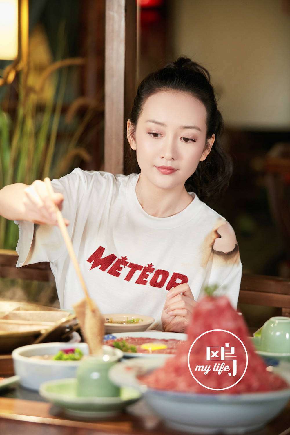 原创            王鸥综艺零食分享无剧本，鸥吃吃反差萌让观众直呼真实！