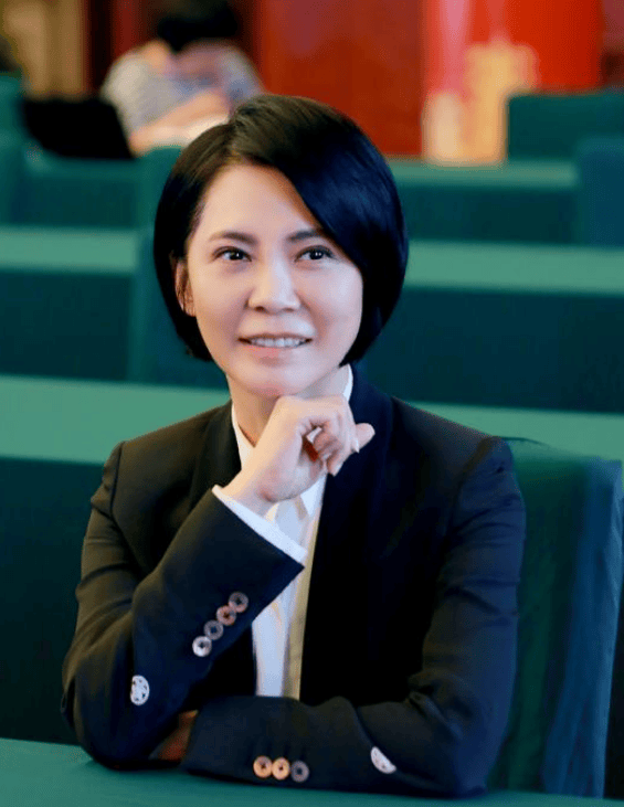 柴智屏回应王鹤棣“身体不适”传闻：他性格豁达不会计较细节