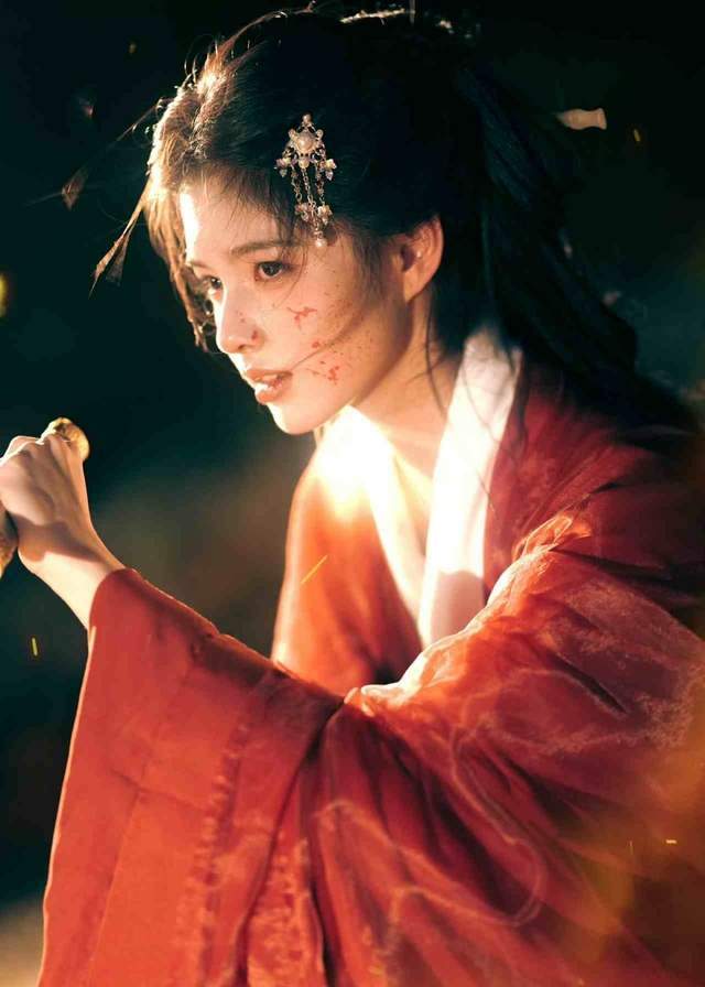 17岁艾米高考现场婉拒签名,粉丝夸她理性,考场可不是追星现场