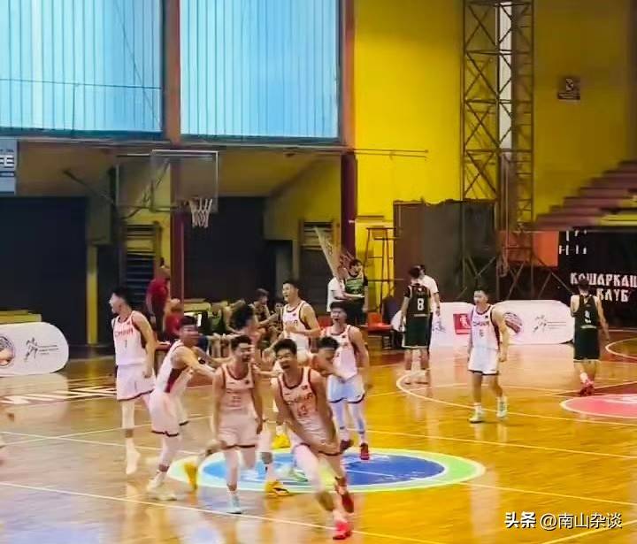 中国男篮0.6秒绝杀罗马尼亚，山东小将再立新功，新赛季必进一队