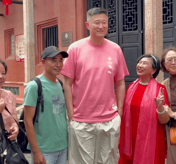 宏远早报！广东男篮集合，张皓嘉归队，徐杰美国特训，胡明轩杜润旺养伤，主教练未见身影！