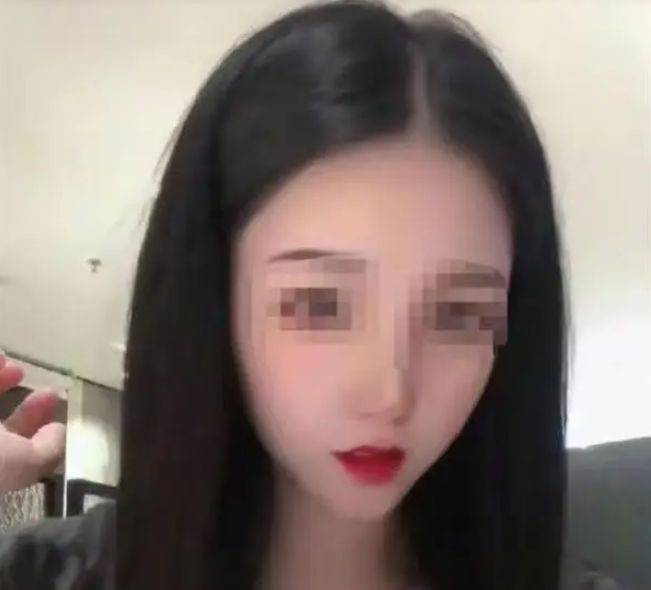 虚伪女子一年相亲70次,骗钱50万,被抓后:心疼他们,挣钱不容易