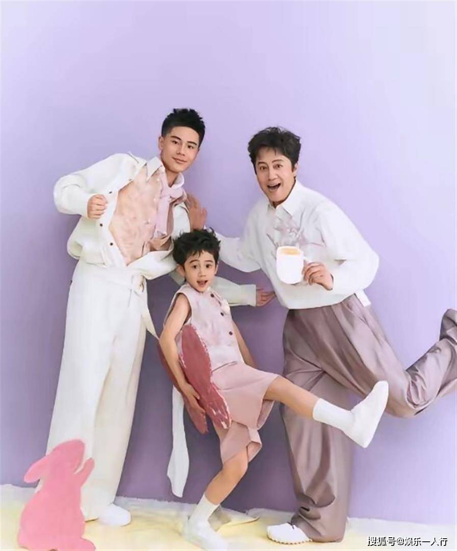 原创            父亲节父子合影曝光！全网找了九年庆庆的正脸对比图：蔡国庆到底做对了什么，把老来得子活成了老当益壮？