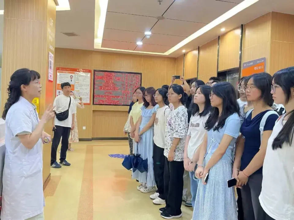 民生五官科医疗集团武汉、郑州院区四位专家受聘湖北科技学院硕士生导师