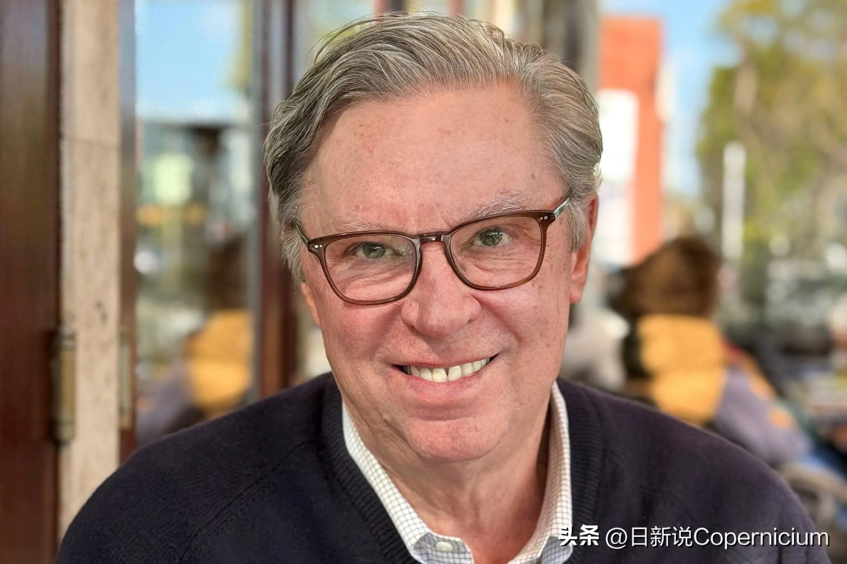 新书复盘两场灾难败选：迪瓦恩称民主党不改，美左翼胜选仍面排挤