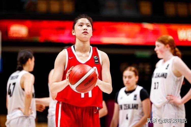 挺进世界杯8强！中国女篮23分掀翻“欧洲大魔王”，21+28统治赛场