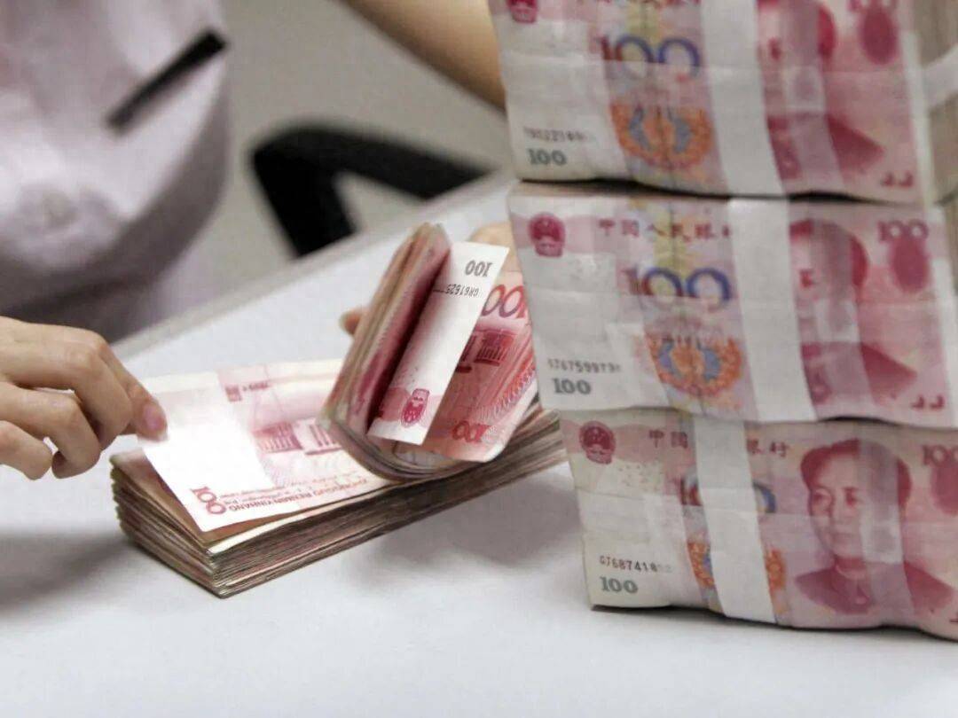 河南一银行拒付储户27年前老存折存款35900元，法院判决银行败诉，要求支付本金及利息