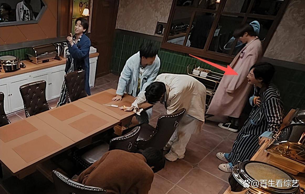 原创            《密室大逃脱8》开播就冲上热度，周笔畅稳住全场，胆小F4反差感拉满
